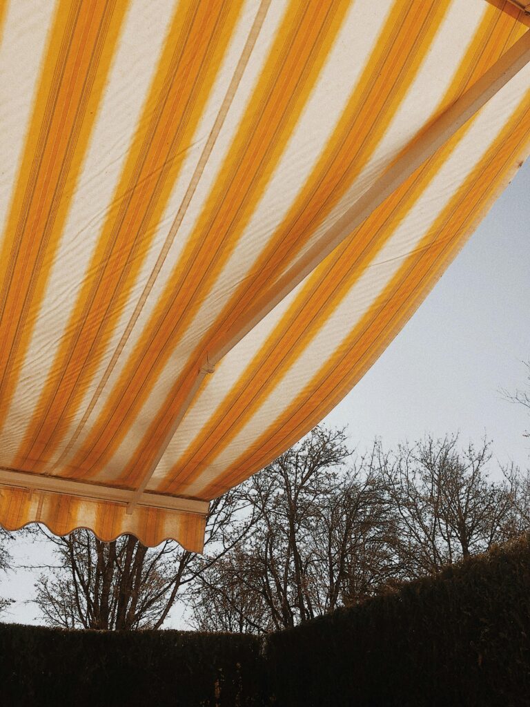 installazione tende da sole a Napoli centro